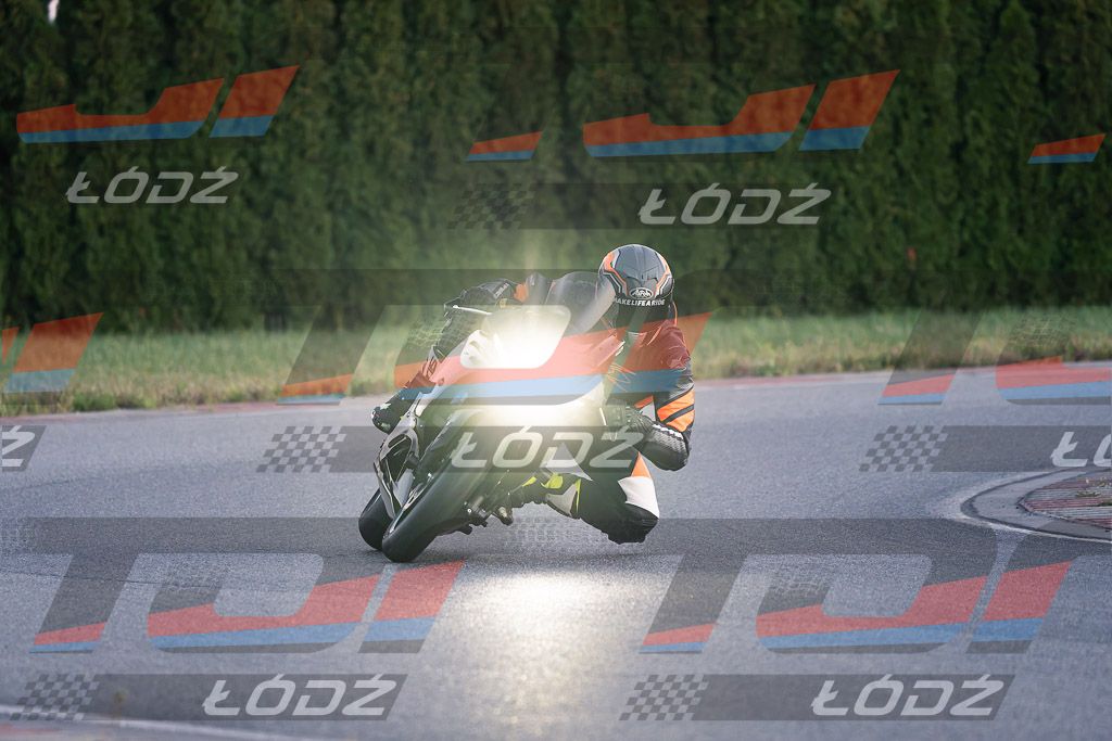26.09.06 TM-3367.jpg