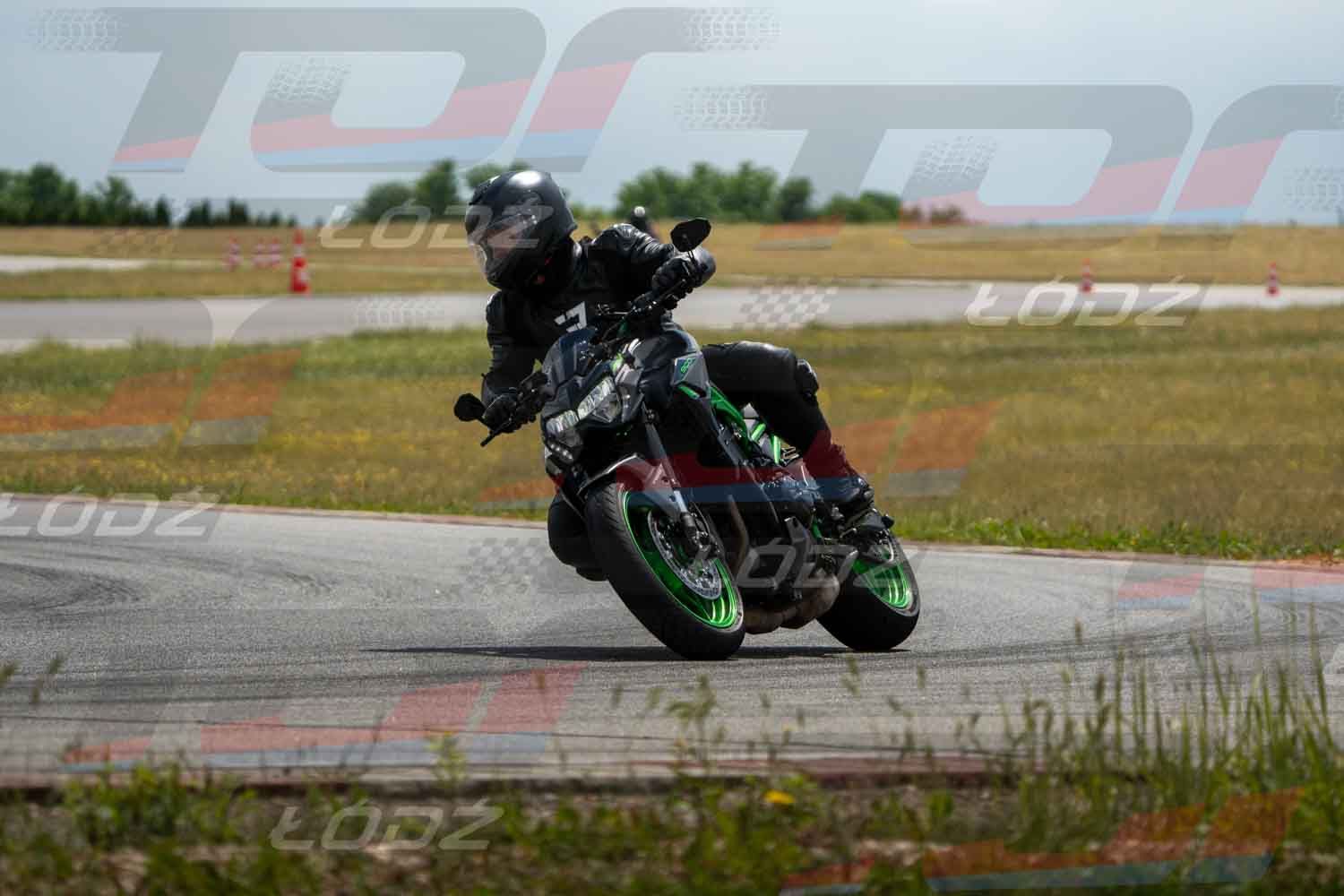 010626TDmoto-13.jpg
