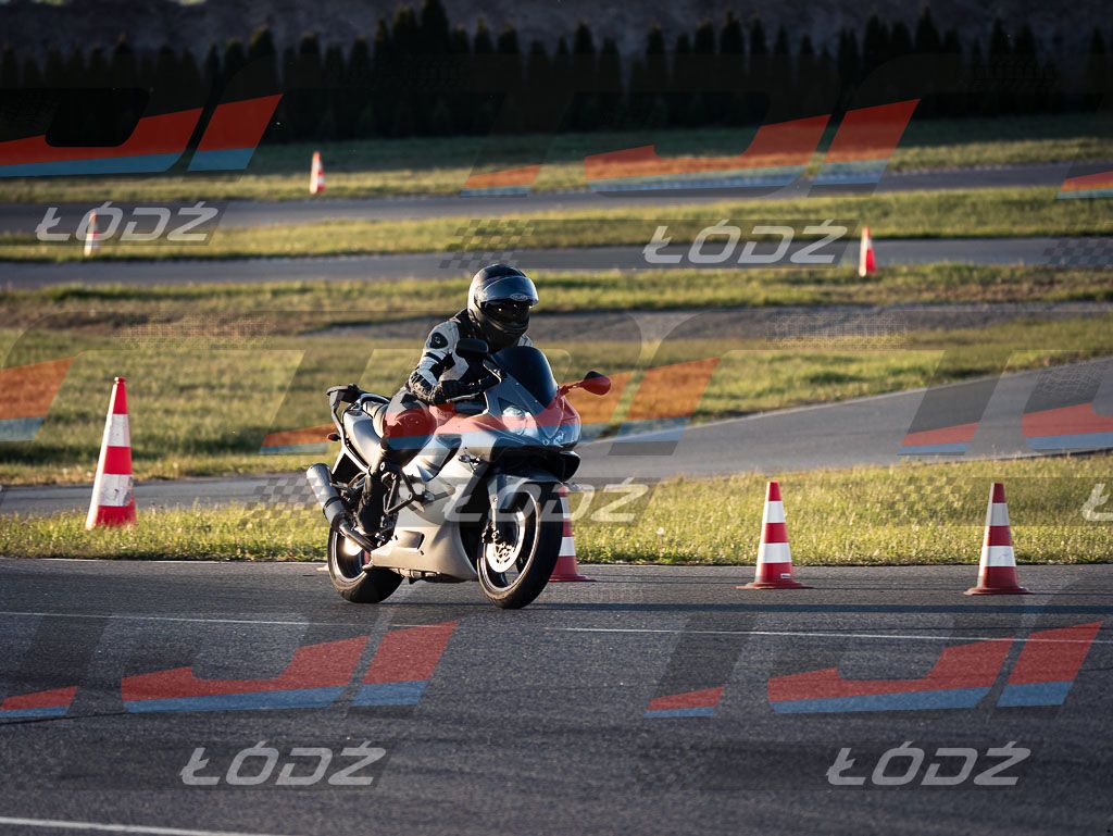 26.05.02 TM-2896.jpg