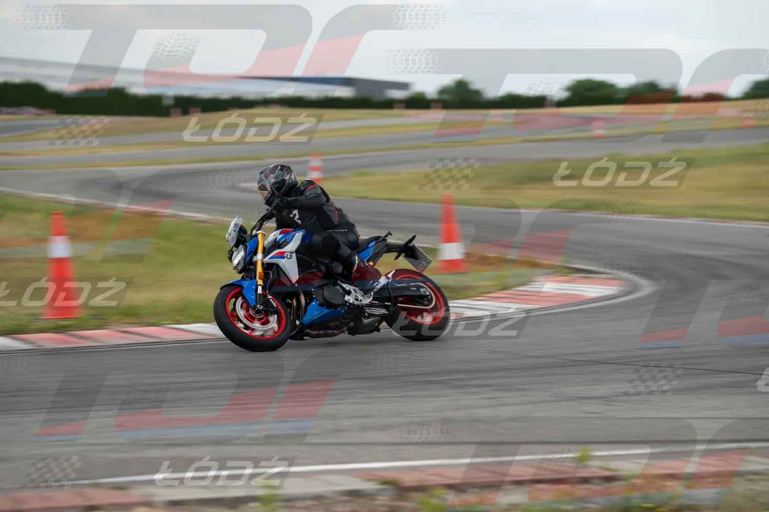 010626TDmoto-164.jpg