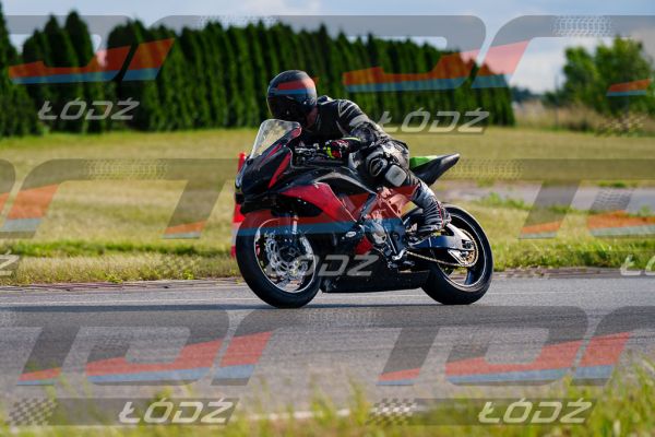25.06.20 TM-2239.jpg