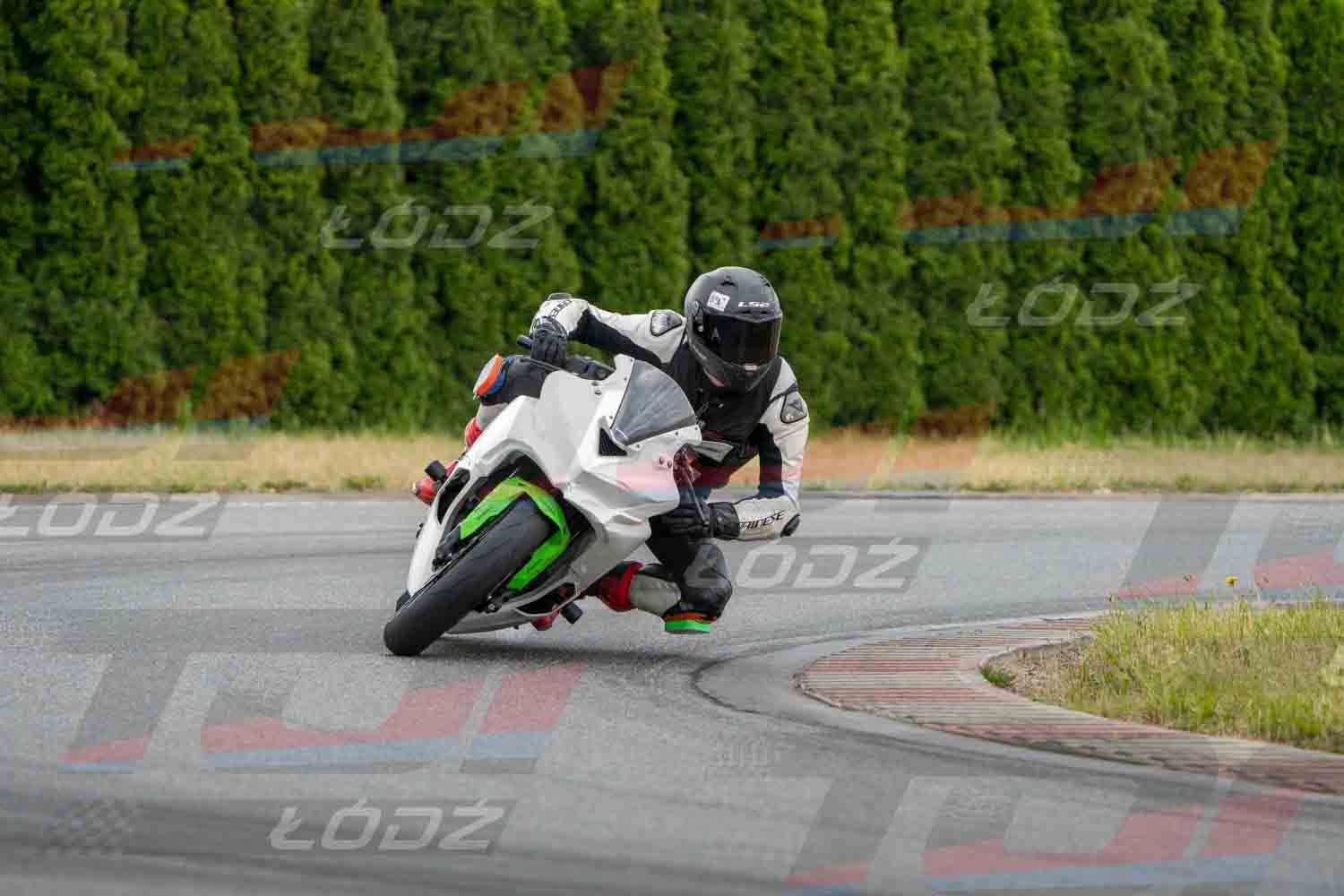 010626TDmoto-147.jpg
