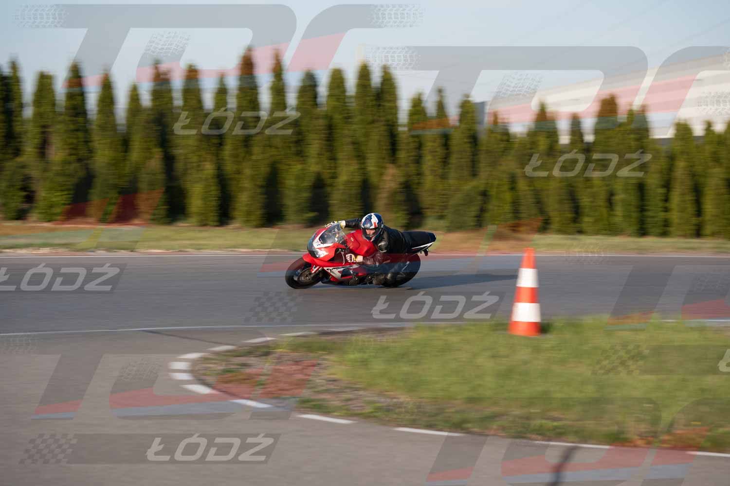 040526trackday-300.jpg