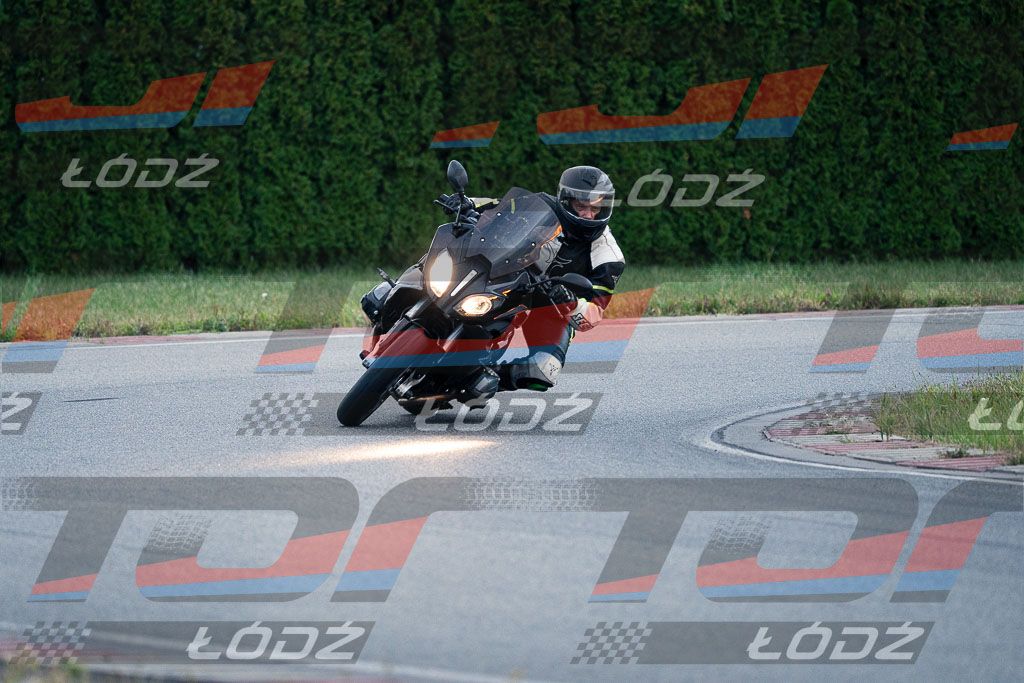 26.09.03 TM-1372.jpg
