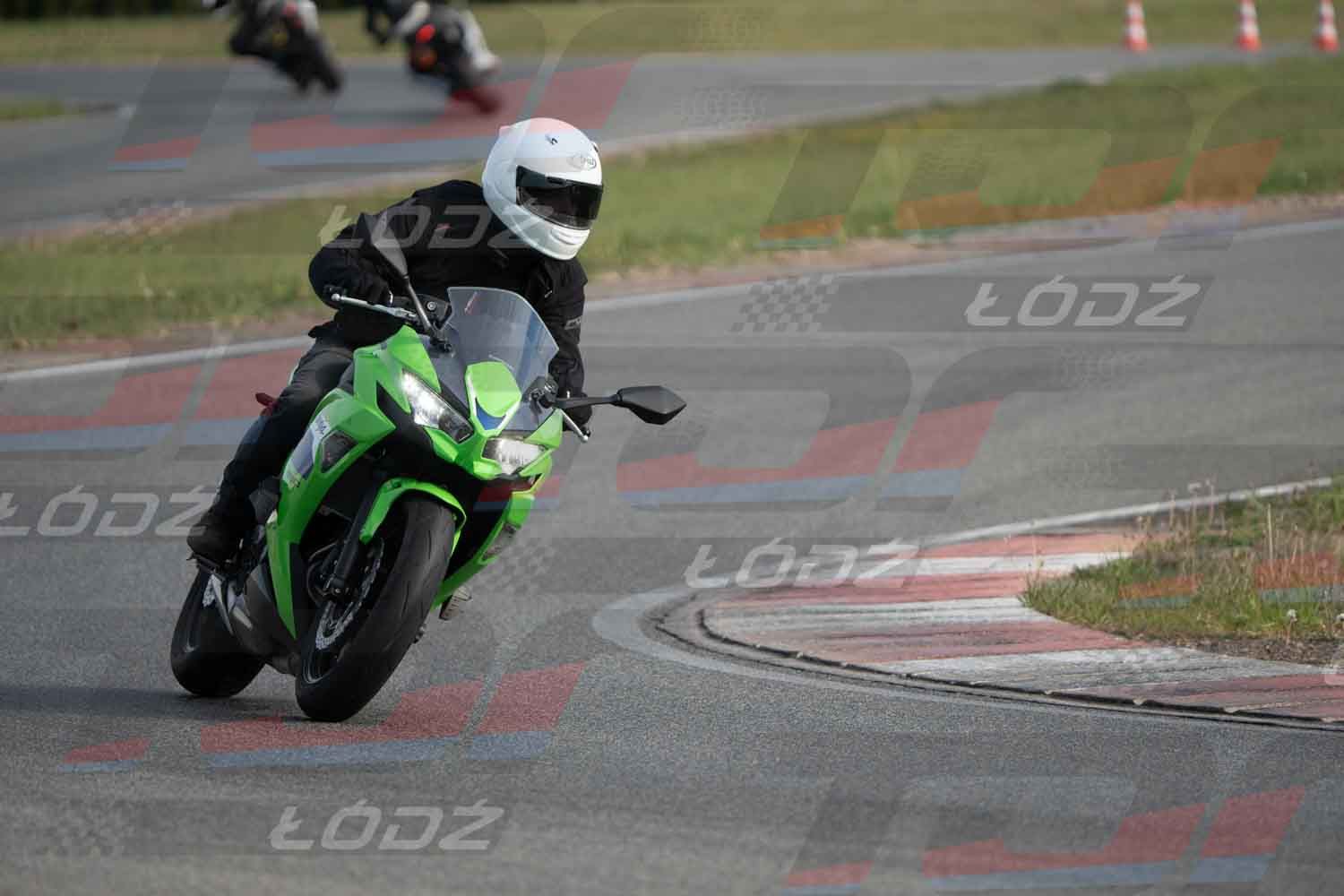040526trackday-19.jpg
