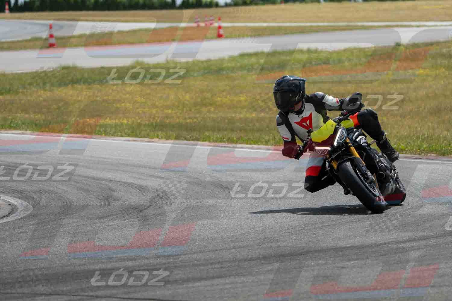 010626TDmoto-6.jpg