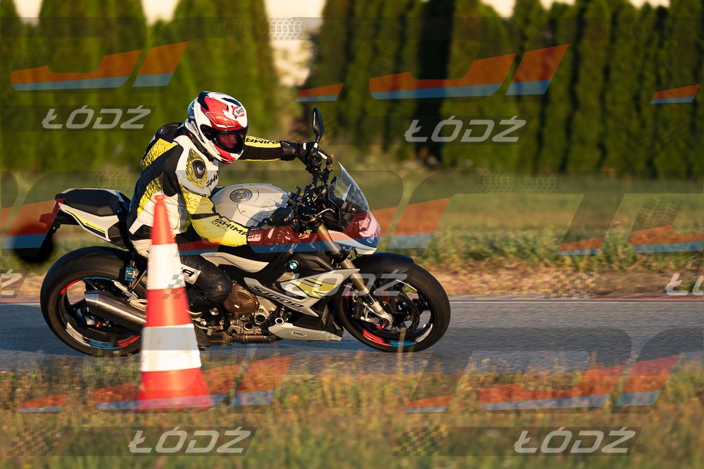 26.09.06 TM-2954.jpg