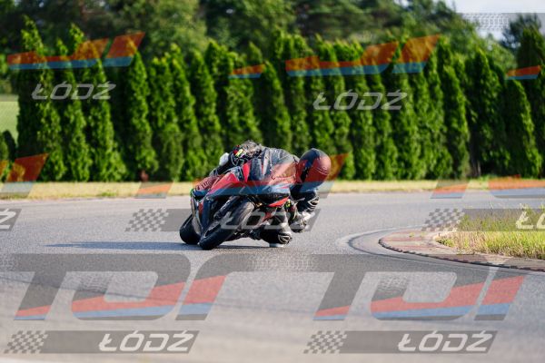 25.06.20 TM-2333.jpg
