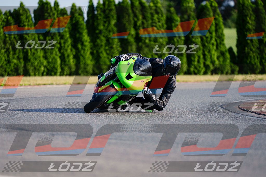 25.06.20 TM-2532.jpg