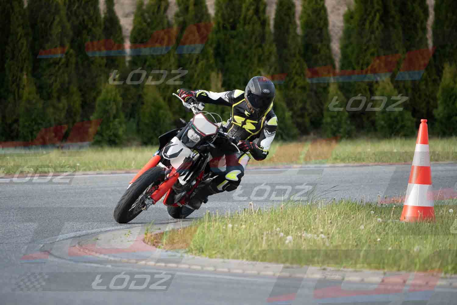040526trackday-101.jpg