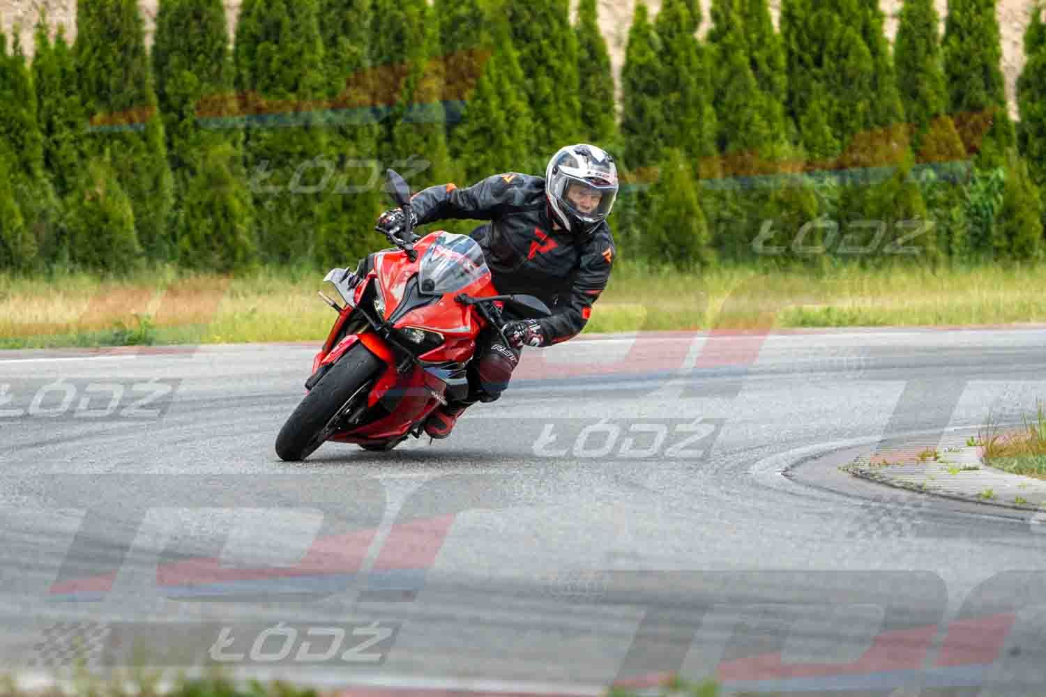 010626TDmoto-34.jpg
