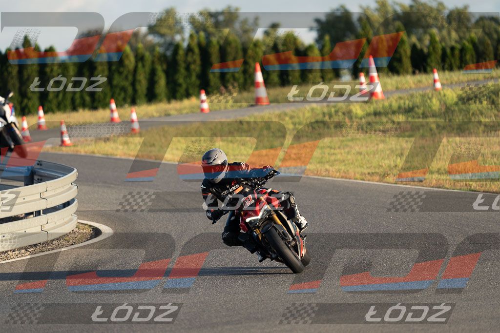 26.09.06 TM-2254.jpg