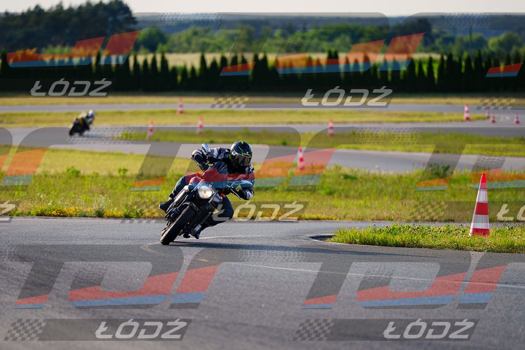 25.06.20 TM-5020.jpg