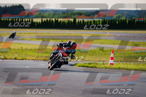 25.06.20 TM-5008.jpg