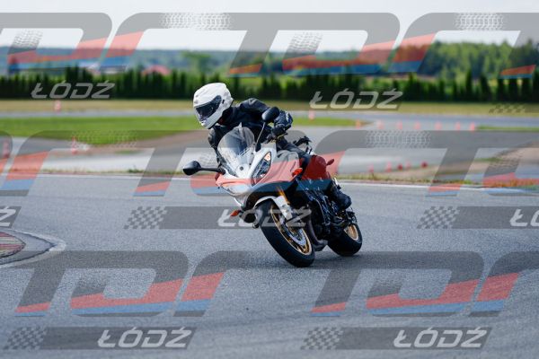 25.06.20 TM-2251.jpg