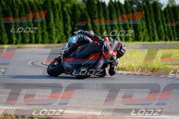 25.06.20 TM-2450.jpg