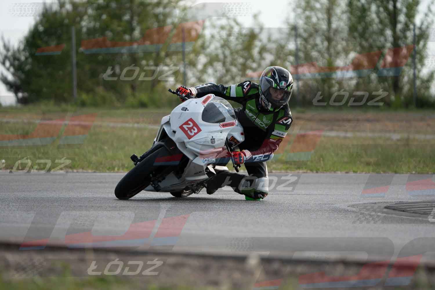 040526trackday-200.jpg