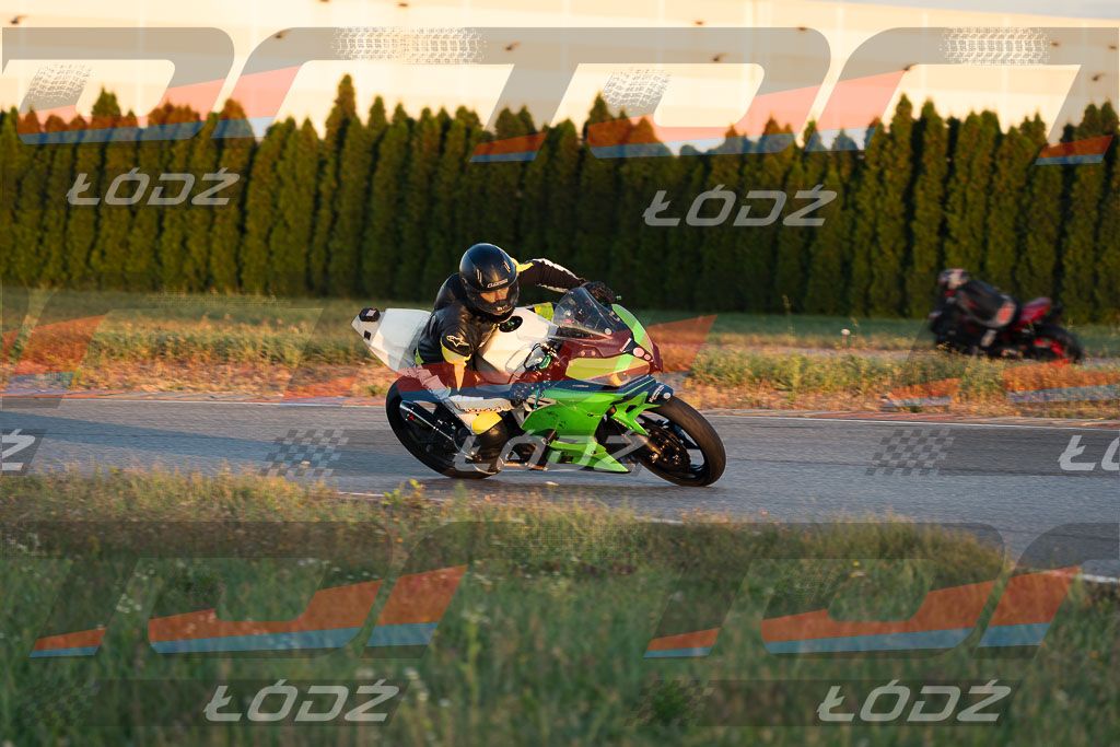 26.09.06 TM-3272.jpg