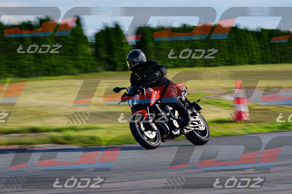 25.06.20 TM-3005.jpg