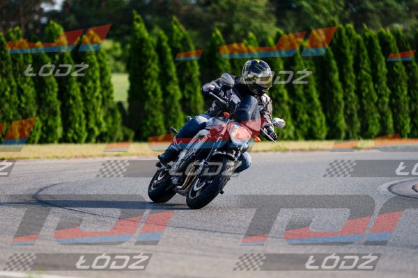 25.06.20 TM-2380.jpg
