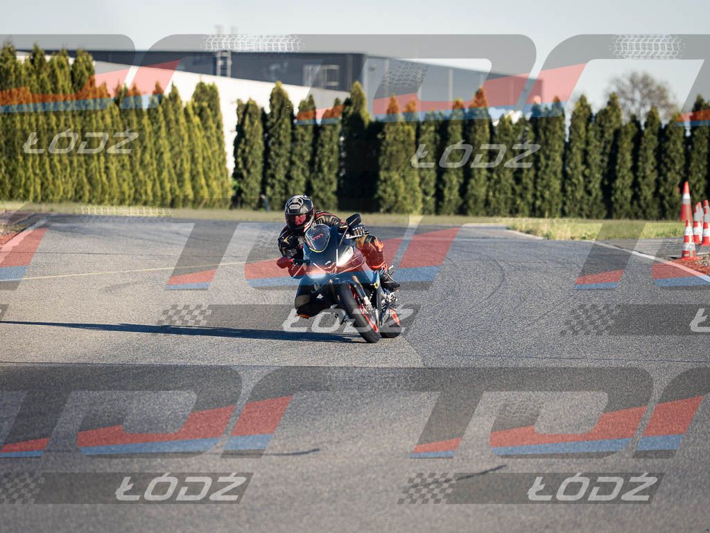 26.05.02 TM-1753.jpg