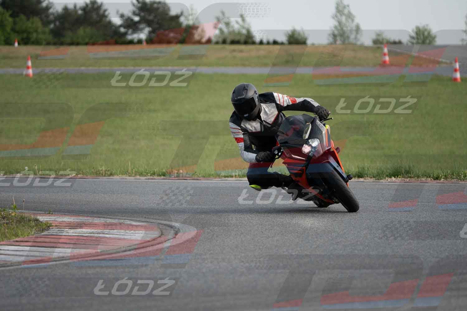 040526trackday-131.jpg
