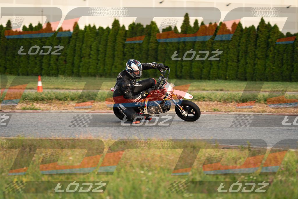 26.09.03 TM-0655.jpg