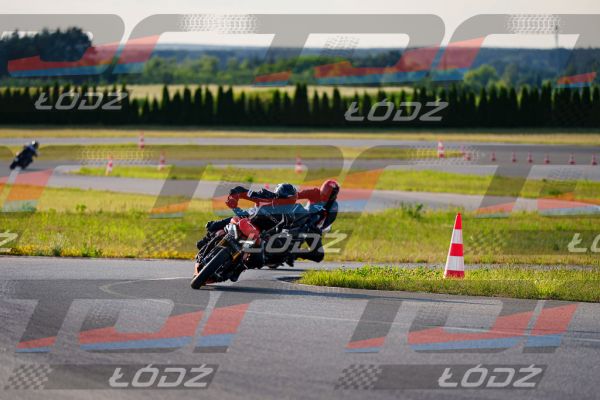 25.06.20 TM-5007.jpg