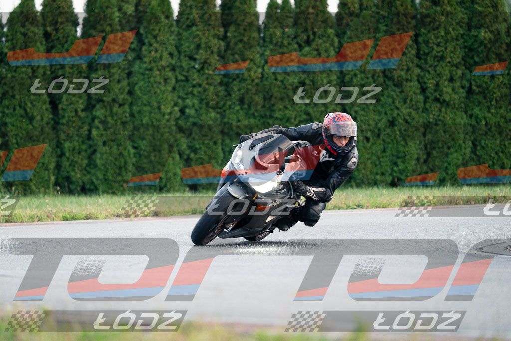 26.09.03 TM-1282.jpg