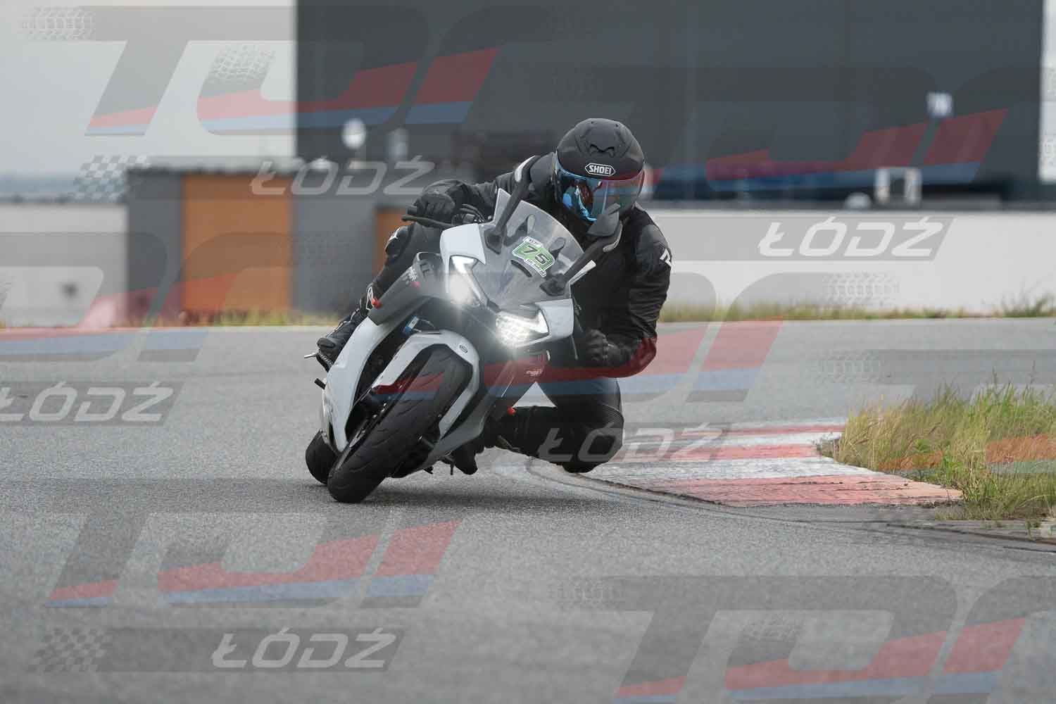 110726trackday (46 of 142).jpg
