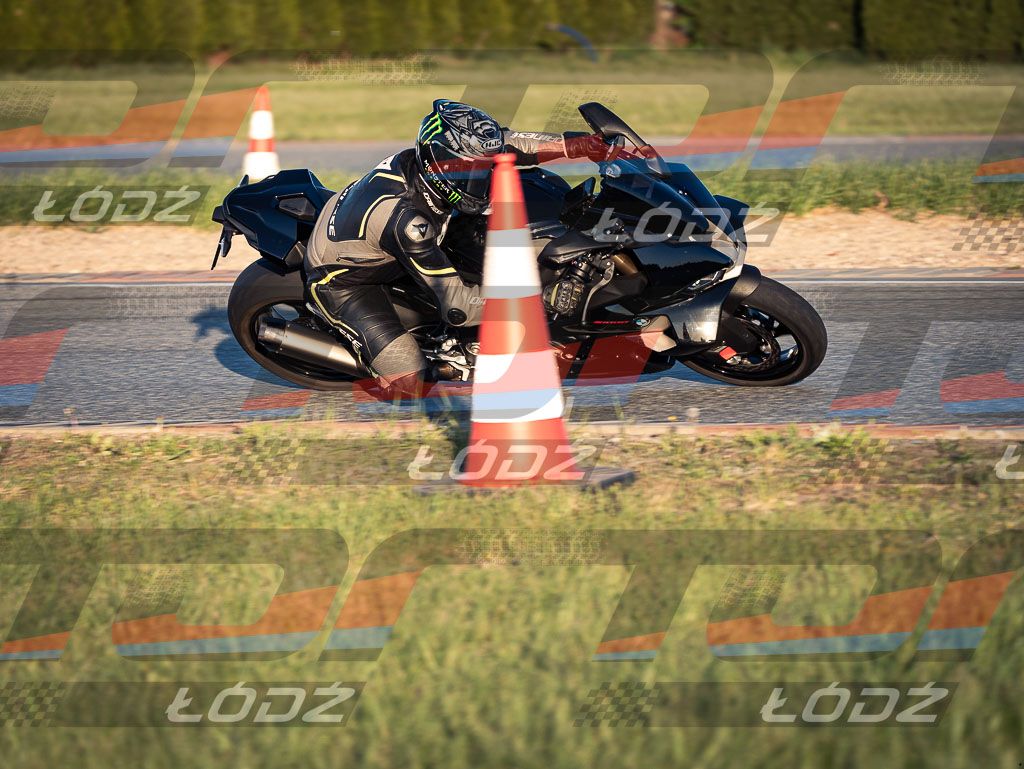 26.05.02 TM-3201.jpg