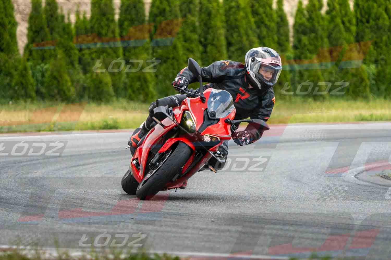 010626TDmoto-36.jpg