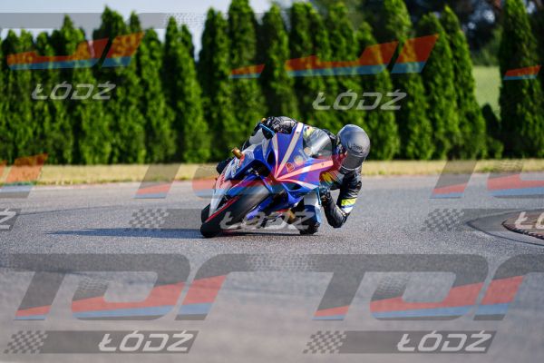 25.06.20 TM-2517.jpg