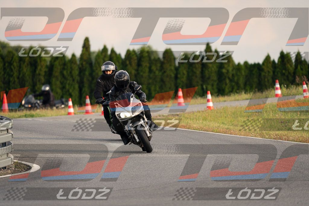 26.09.03 TM-9880.jpg