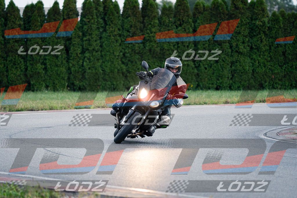 26.09.03 TM-1359.jpg