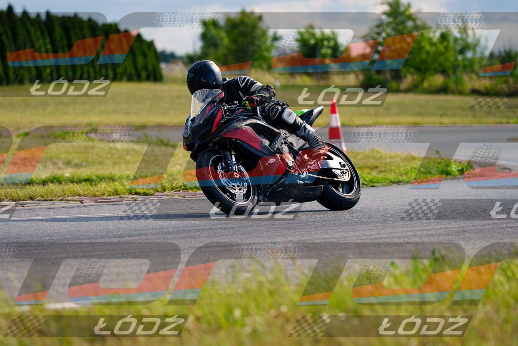 25.06.20 TM-2238.jpg