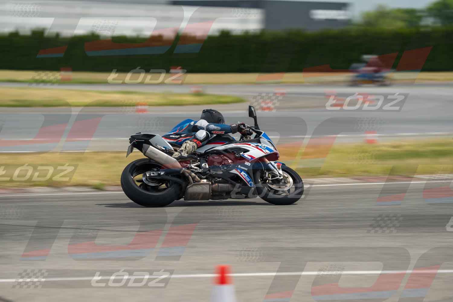010626TDmoto-180.jpg