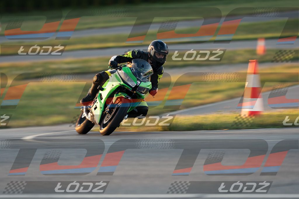 26.09.06 TM-3204.jpg