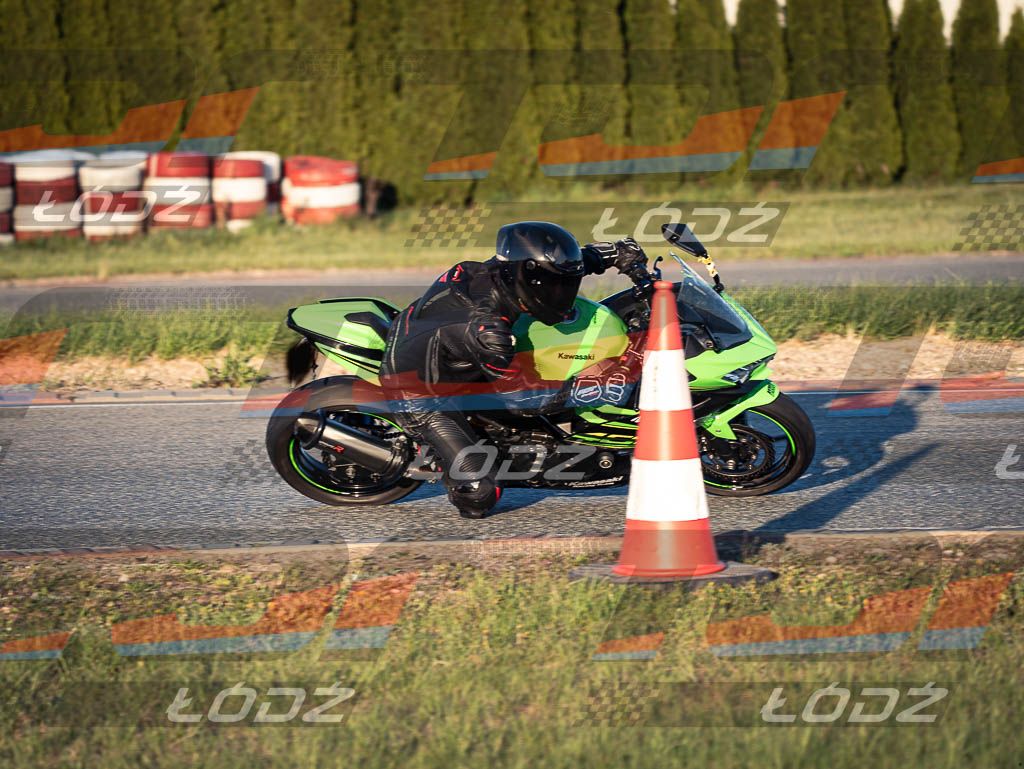 26.05.02 TM-3104.jpg