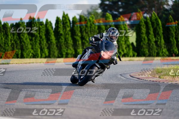 25.06.20 TM-2572.jpg
