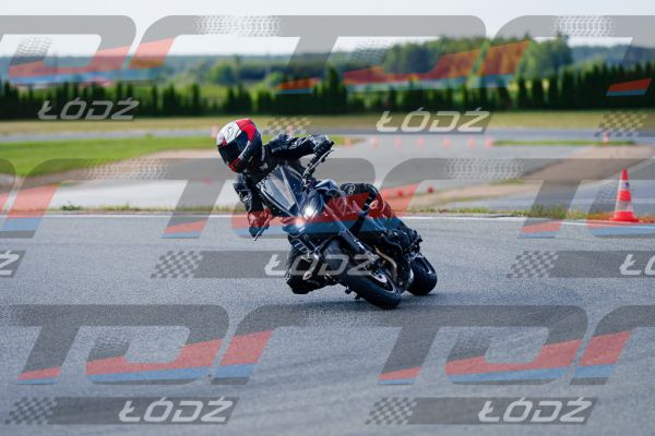 25.06.20 TM-2265.jpg