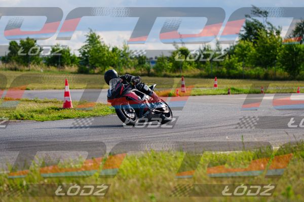 25.06.20 TM-2220.jpg