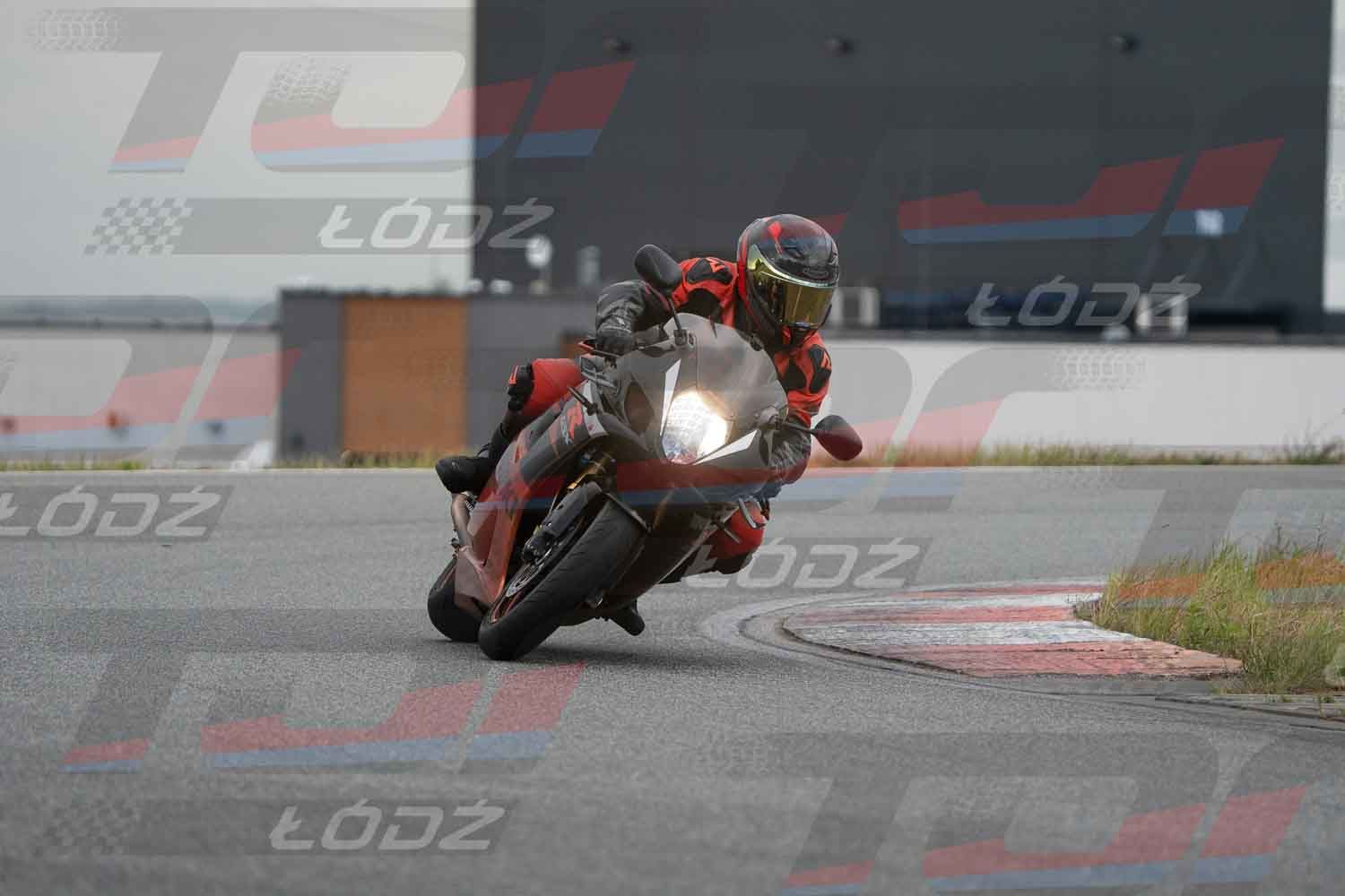 110726trackday (62 of 142).jpg