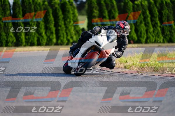 25.06.20 TM-2492.jpg